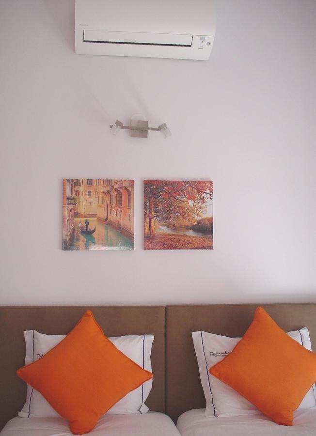 Inn-Chiado Restauradores Prime Suites Lisbon Exterior photo